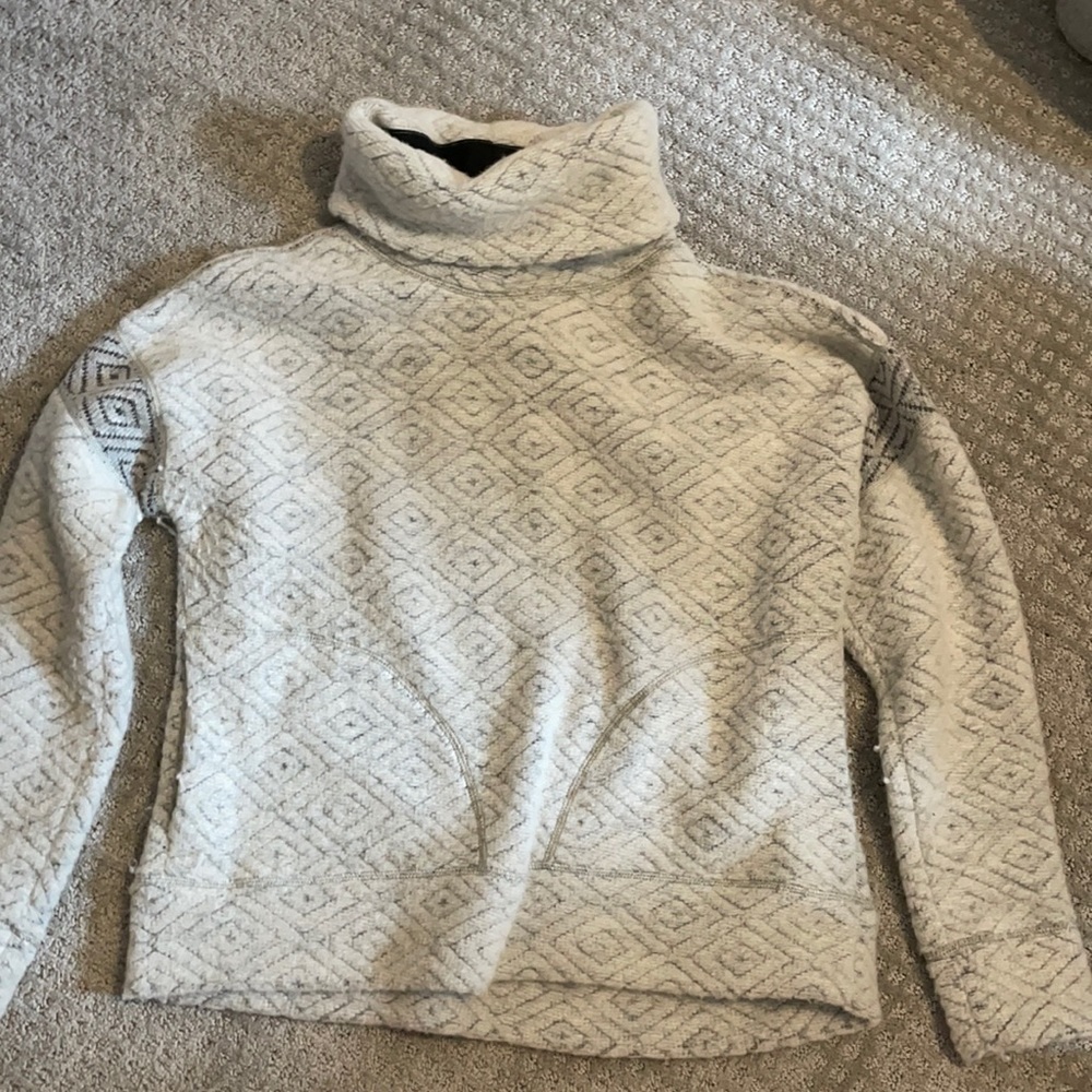 Prana thick cozy white & grey turtleneck!